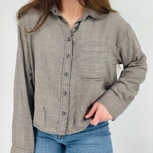 Cute American Eagle Collared Cropped Flannel Shirt